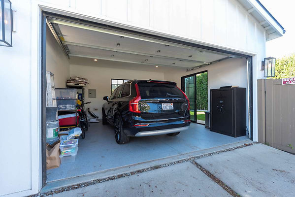 12980 garage 4