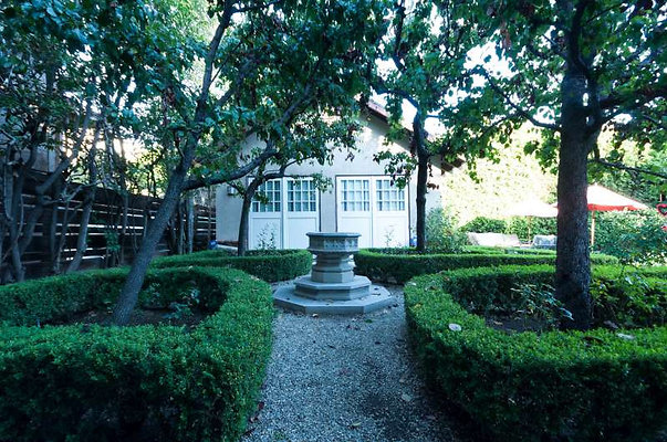 10254 garden 1