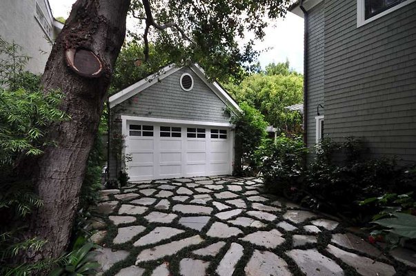 9163 garage 1