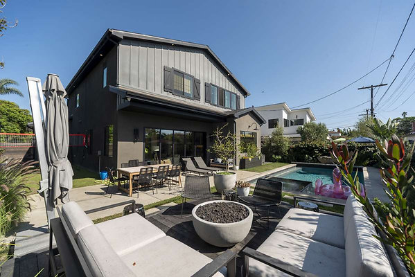 13346 patio 2