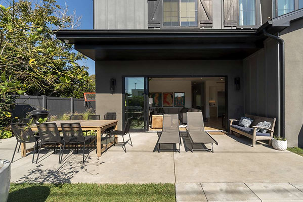 13346 patio 3