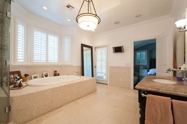 10698 bath 2