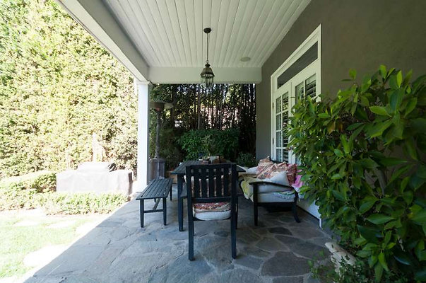 10698 patio 3
