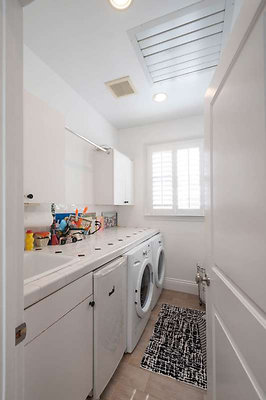 10698 laundry 1