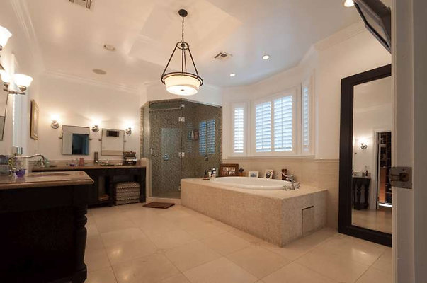 10698 bath 1