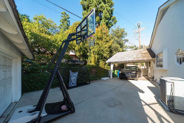 13112 carport 1