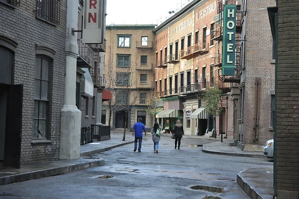 wb backlot 057