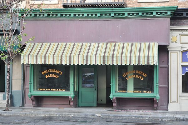 wb backlot 046