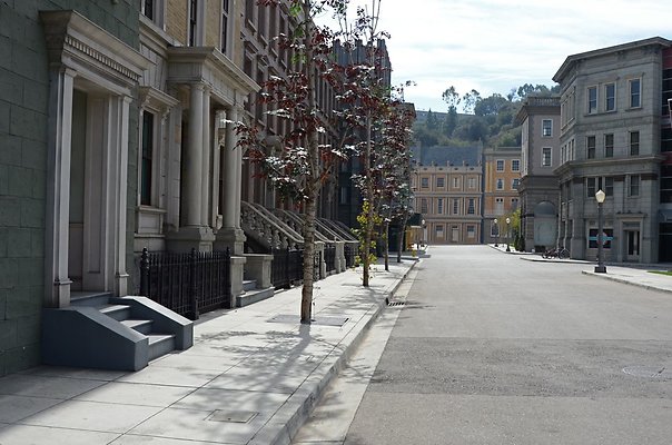 universal studios-brownstone st. 20