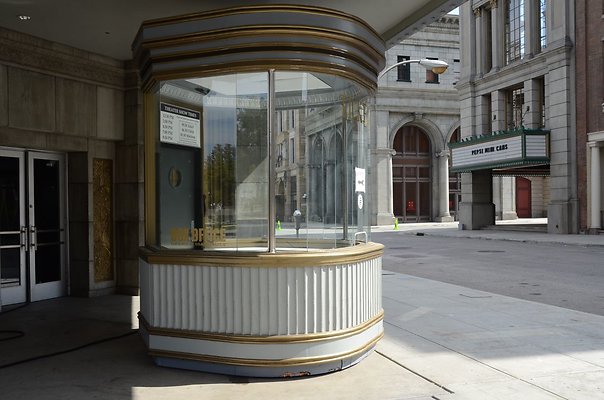 universal studios-brownstone st. 71