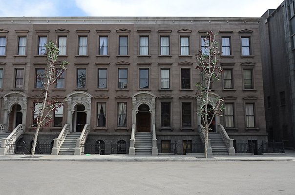 universal studios-brownstone st. 37
