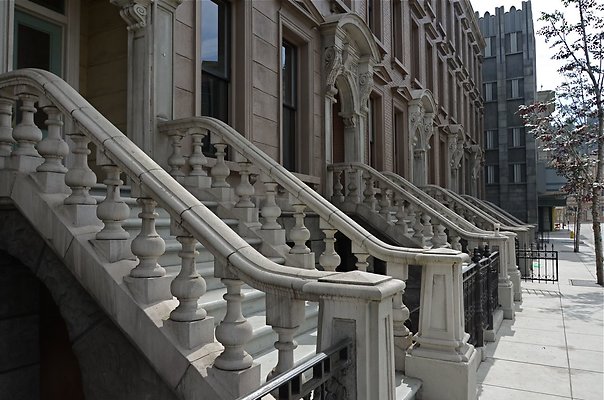 universal studios-brownstone st. 28