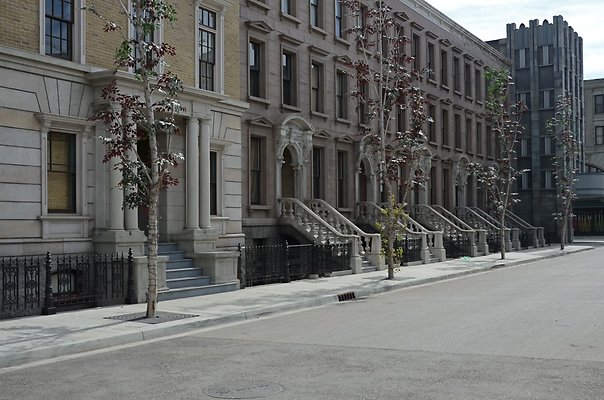 universal studios-brownstone st. 57
