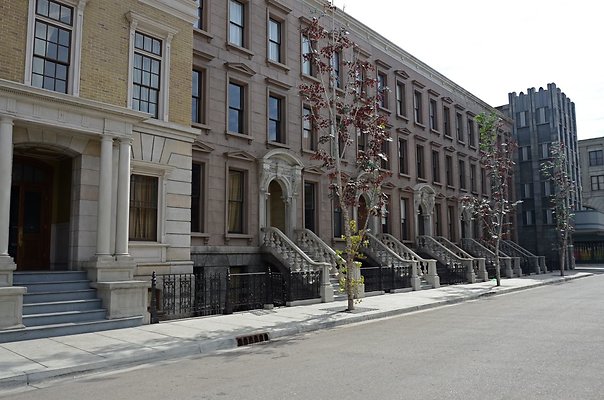 universal studios-brownstone st. 14