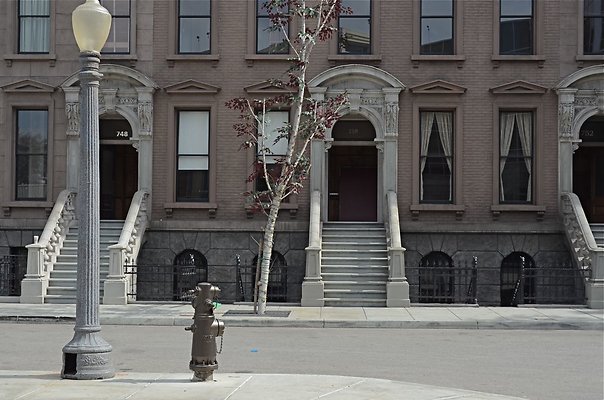universal studios-brownstone st. 50