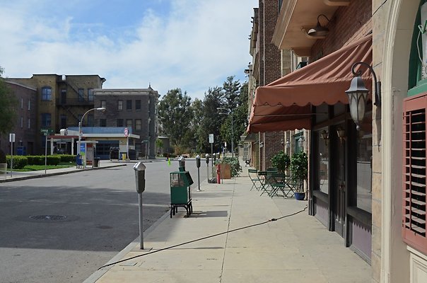 universal studios-courthouse sq. - 12