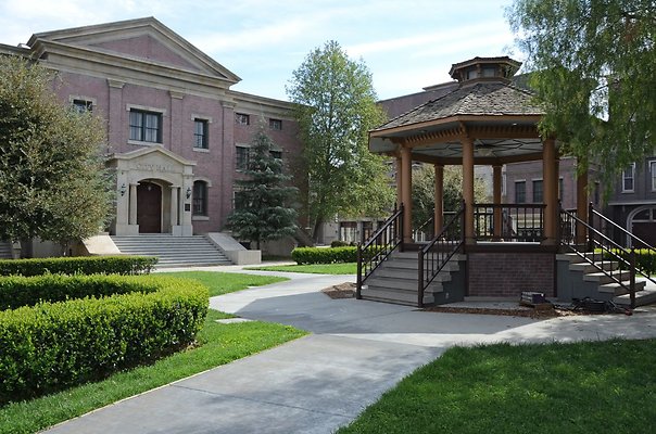 universal studios-courthouse sq. - 06