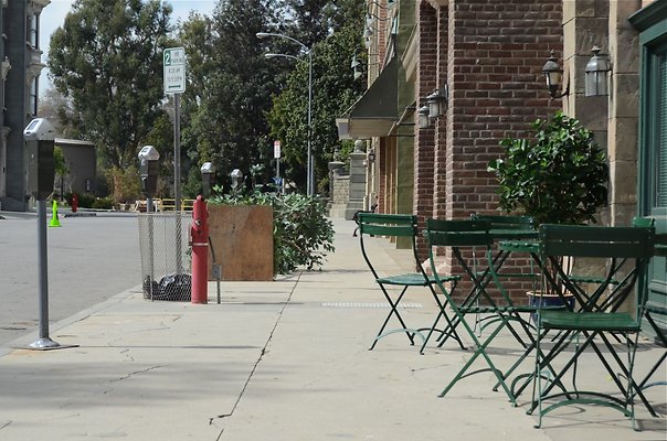 Universal-Courthouse Square