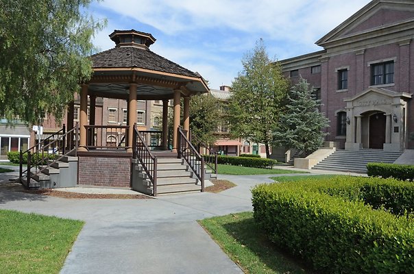 universal studios-courthouse sq. - 04