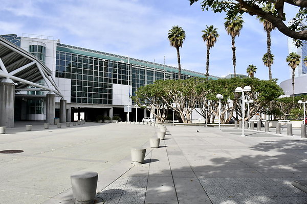 lacc south plaza 014