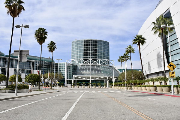 lacc west plaza 004