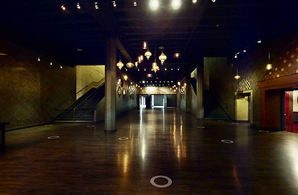 shrine promenade 000