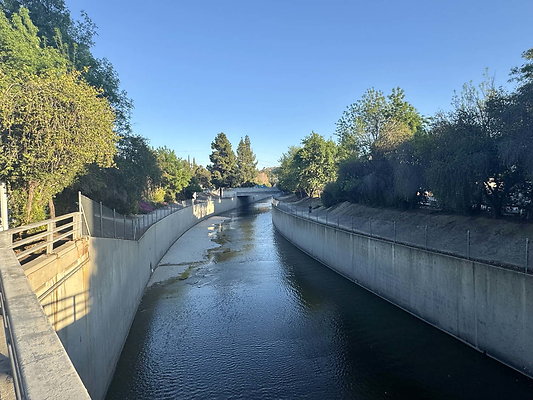la river 4 006