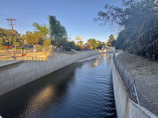 la river 4 008