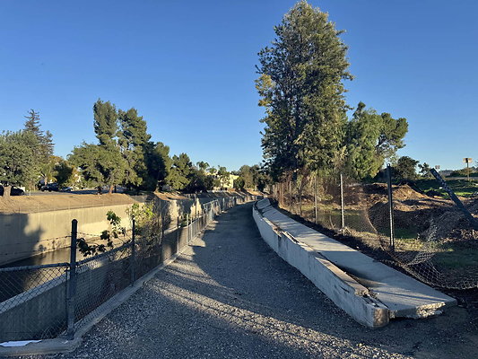 la river 3 009