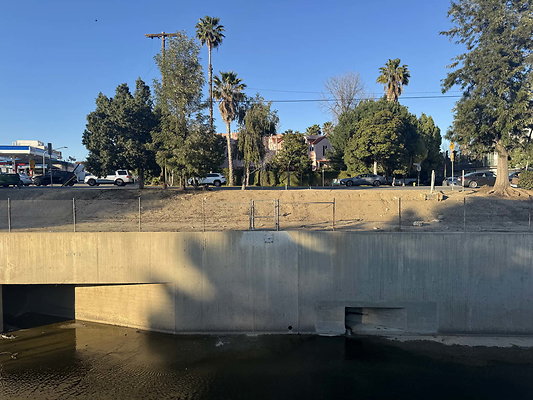 la river 3 011