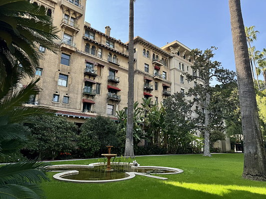 castle ext 014