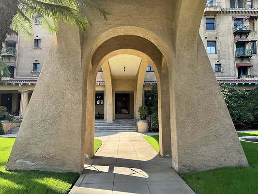 castle ext 012