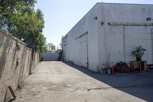 51-BowTrussWarehouse6776
