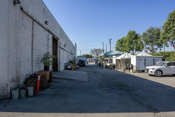 52-BowTrussWarehouse6777