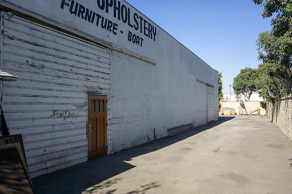 53-BowTrussWarehouse6778