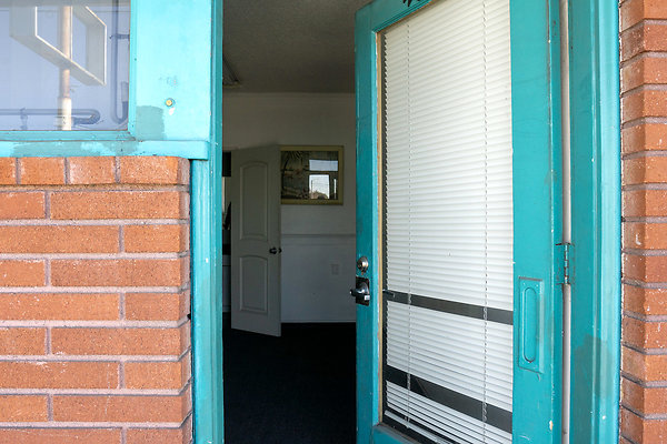00-BowTrussWarehouse6795c