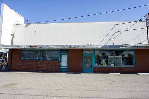 00-BowTrussWarehouse6792