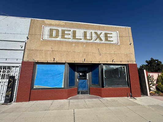 deluxe 000