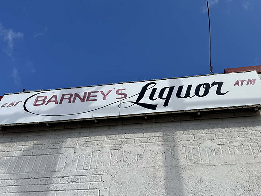 barneys 000