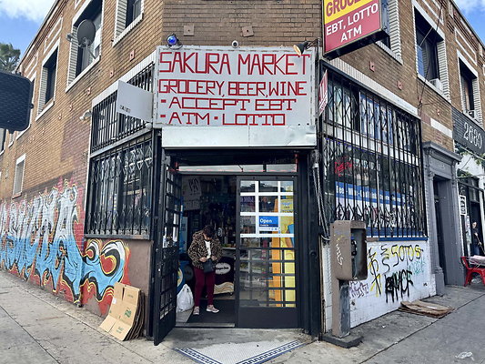  Sakura Market
