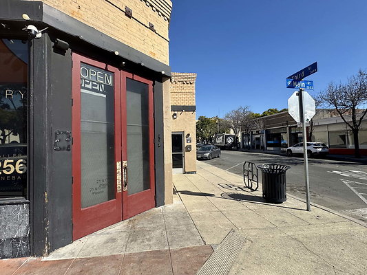 gallery 256 016