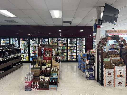bills market 025