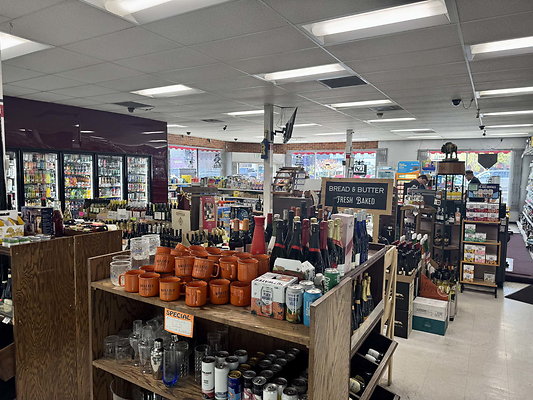 bills market 023
