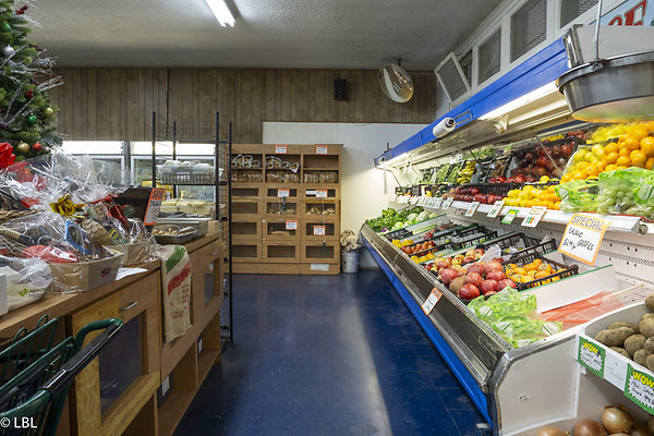 A Market-8