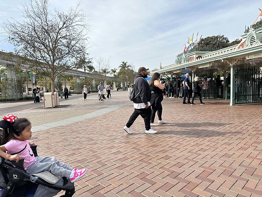 E Main Gate