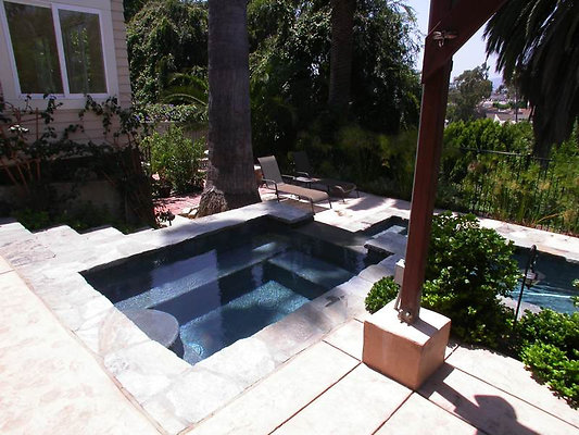 8586 jacuzzi 1