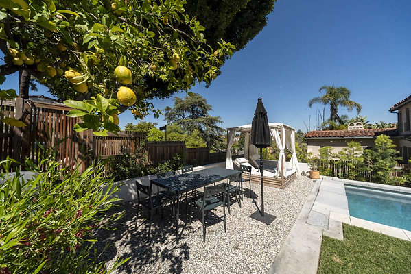 13678 garden 1
