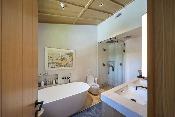13678 bath 1