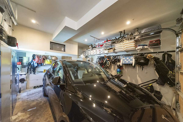 13678 garage 1
