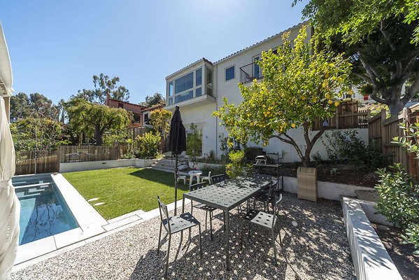 13678 patio 2